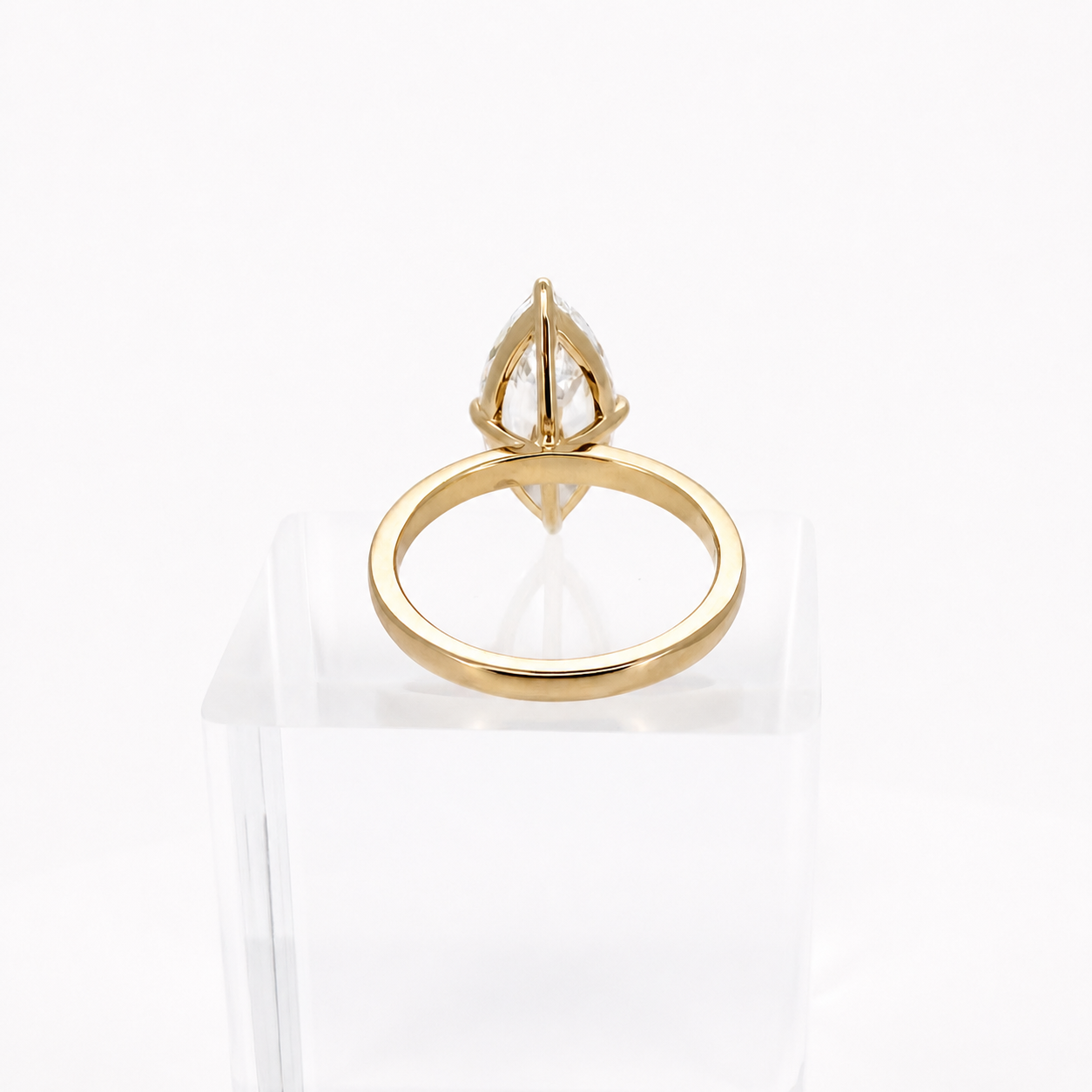 3.00ct E VS1 marquise lab grown diamond ring in 14K yellow gold, rear profile