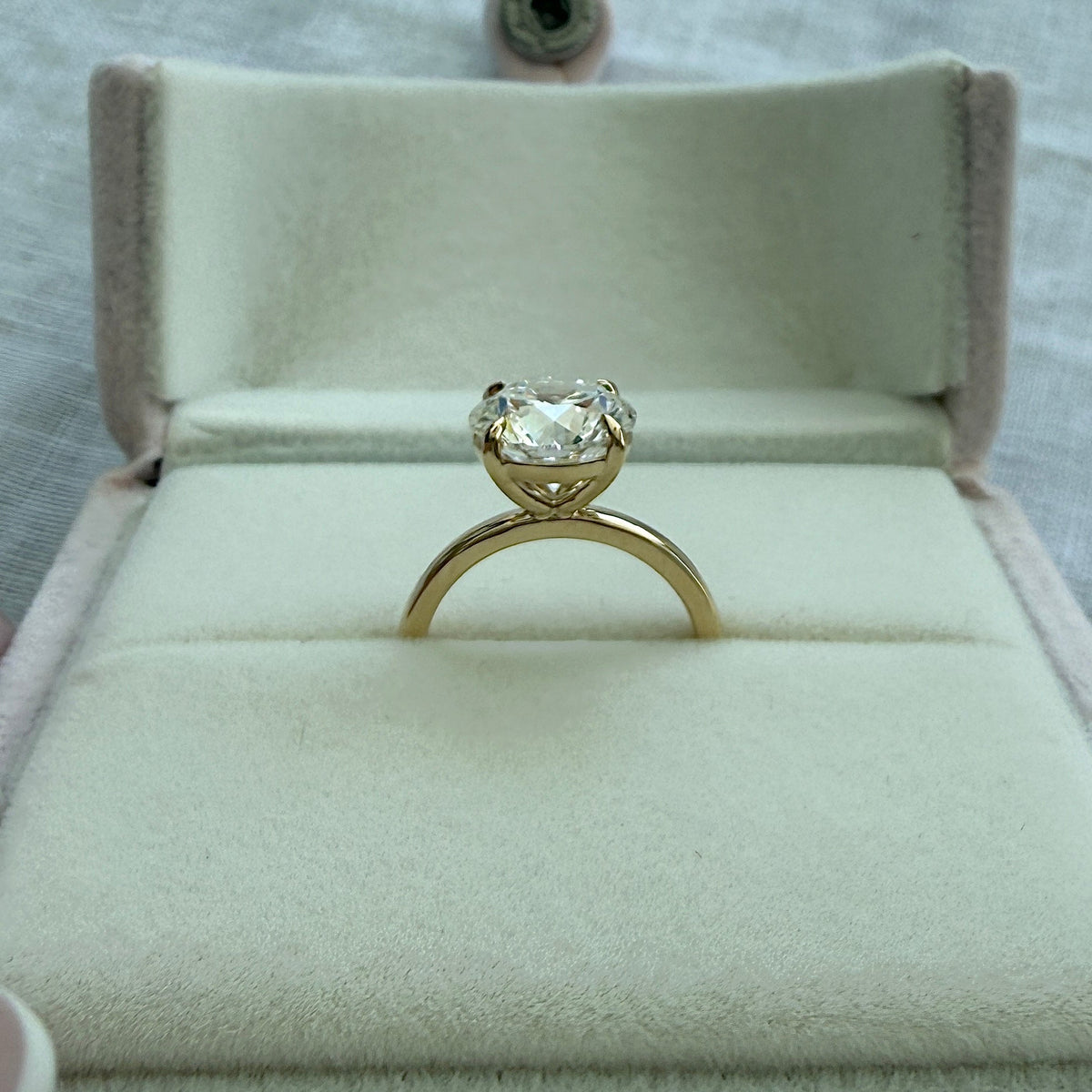 3.05ct E VS1 round brilliant lab grown diamond ring in 14K yellow gold - photo 4